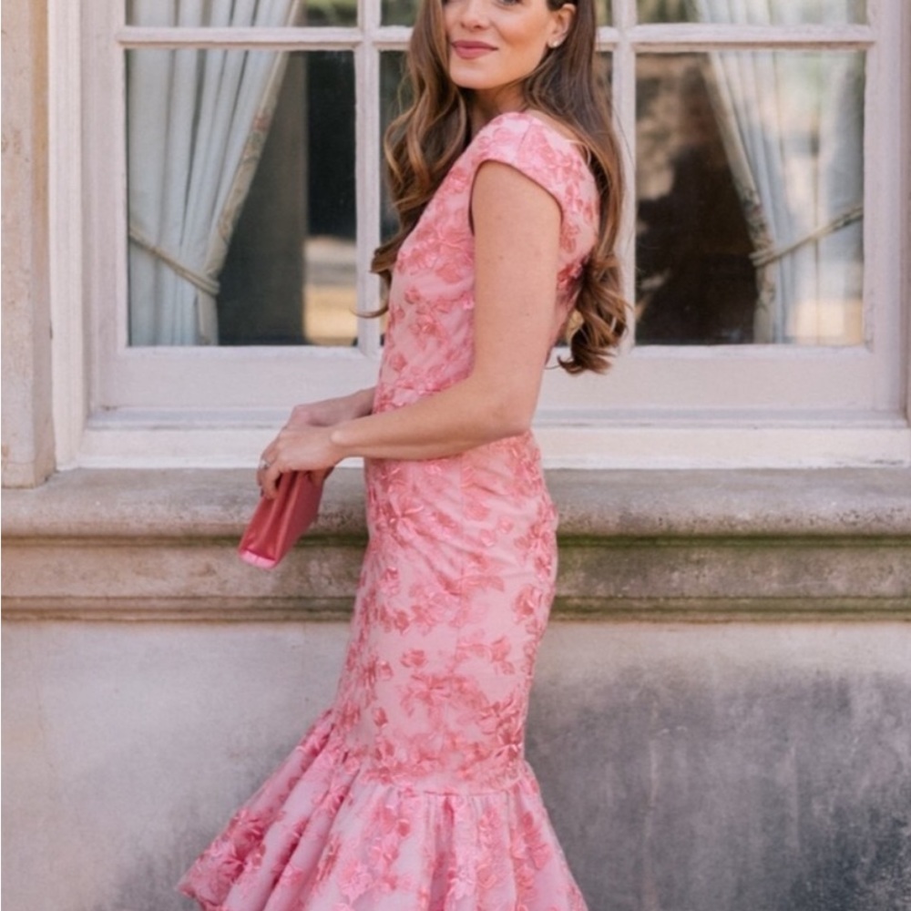ISO Gal Meets Glam Rosemary Dress in pink.  Size 14